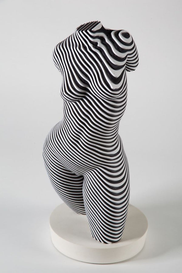 Roxie (Black & White)